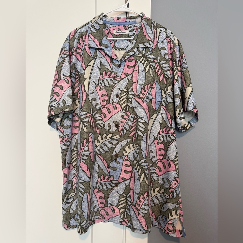 Men’s Tommy Bahama Short Sleeve Button Down XXL